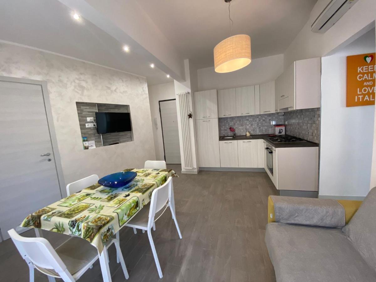 Gianluca Apartments 7 Finale Ligure Exteriör bild
